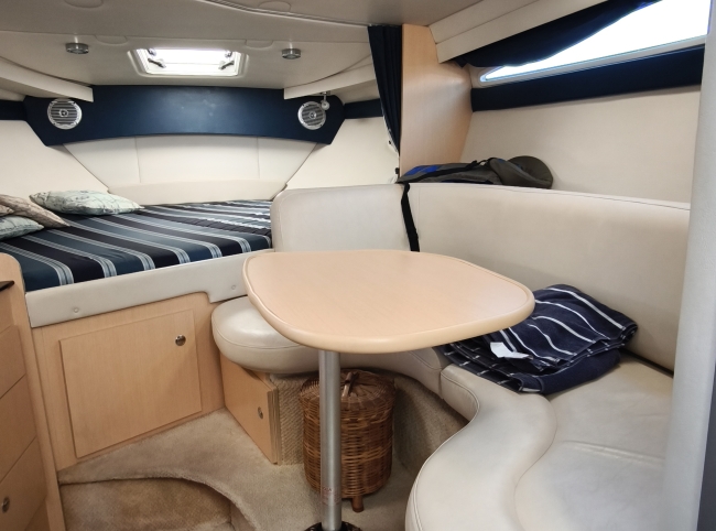 Bayliner Cruiser 330