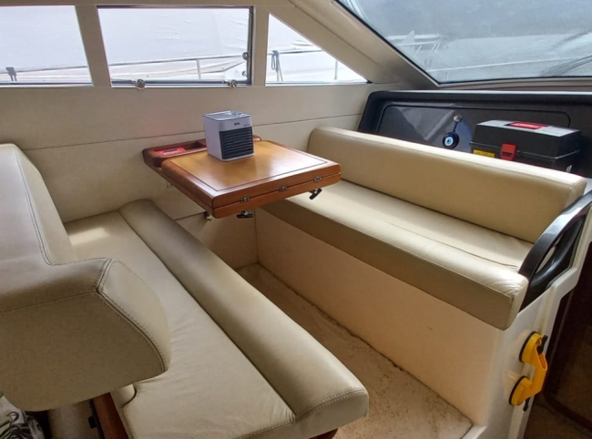 Ferretti 46