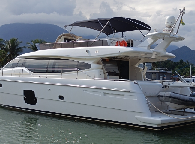 Ferretti 66