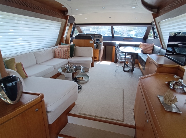 Ferretti 66
