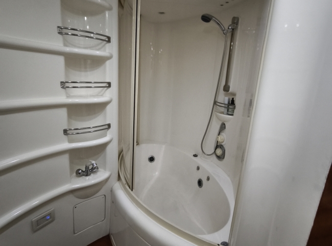 Intermarine 760 Full