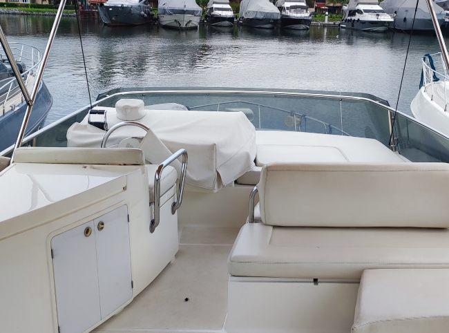 Ferretti 55