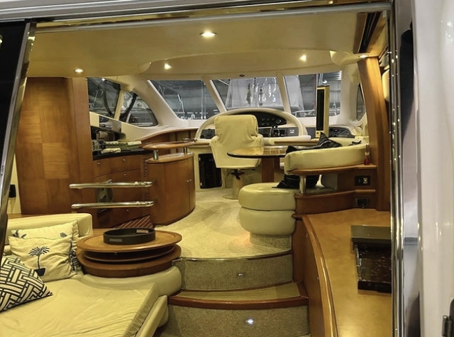 Intermarine 600 Full